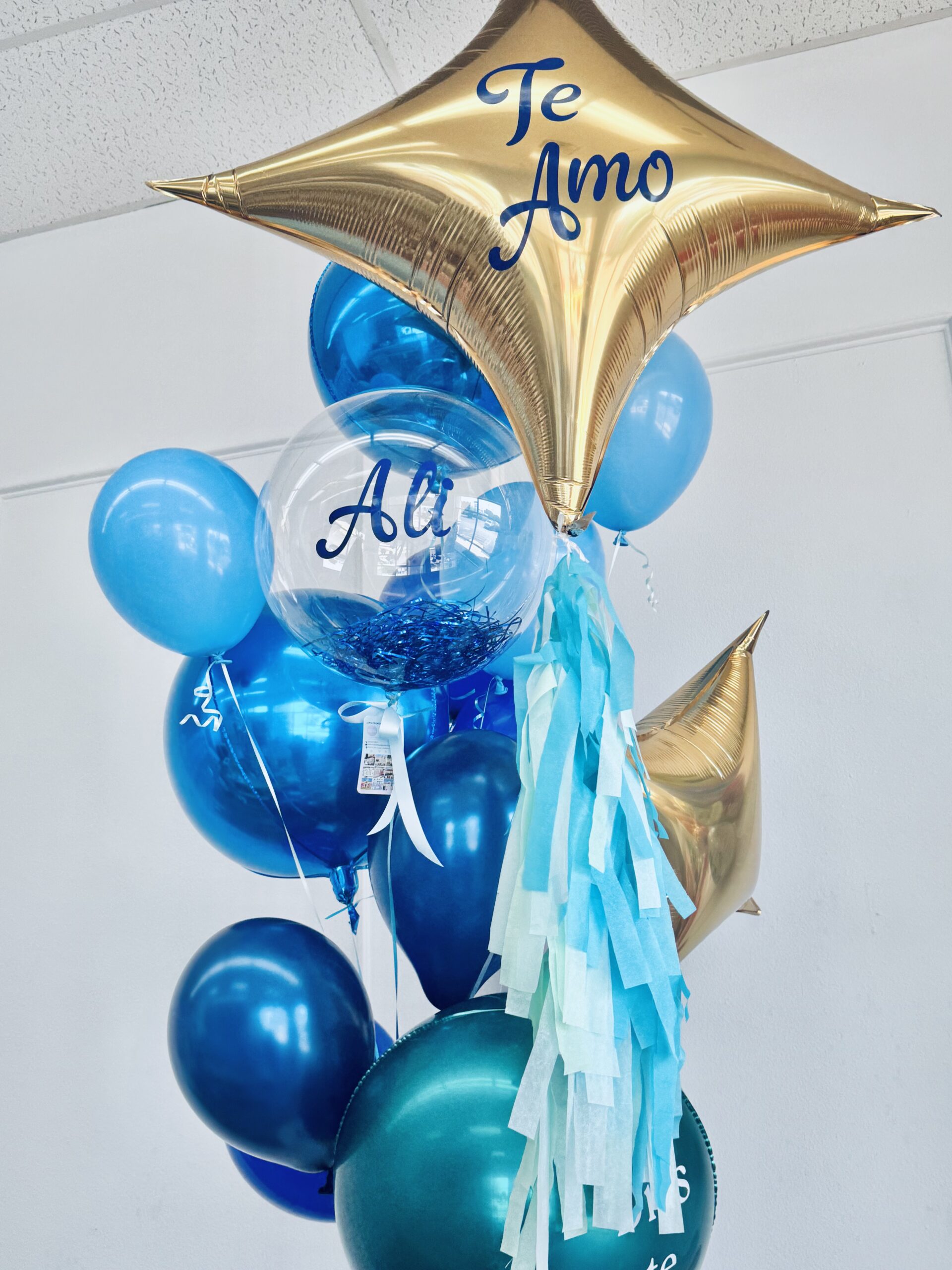Jumbo Balloon Bouquet - Image 4